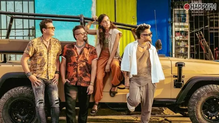 ‘Besos en cualquier horario’, de Carlos Vives, Lucy Vives y Mau y Ricky: letra y video