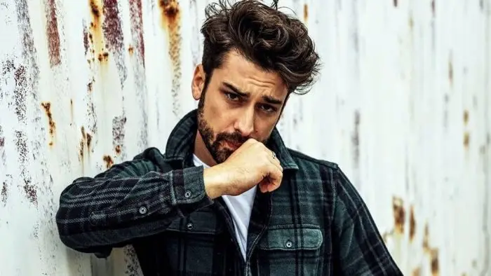 Alp Navruz: su edad, su pareja y biografía de Poyraz en ‘Ada Masali’