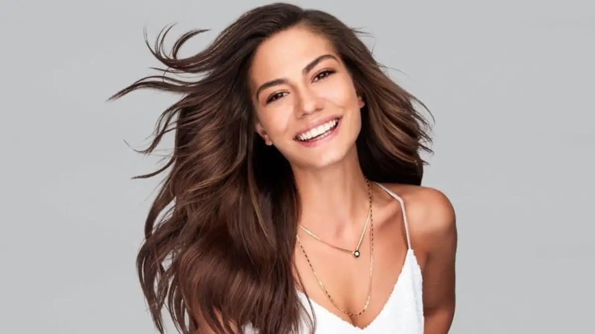 Demet Özdemir (Zeynep, ‘Mi hogar mi destino’) desvela su truco infalible de belleza 1