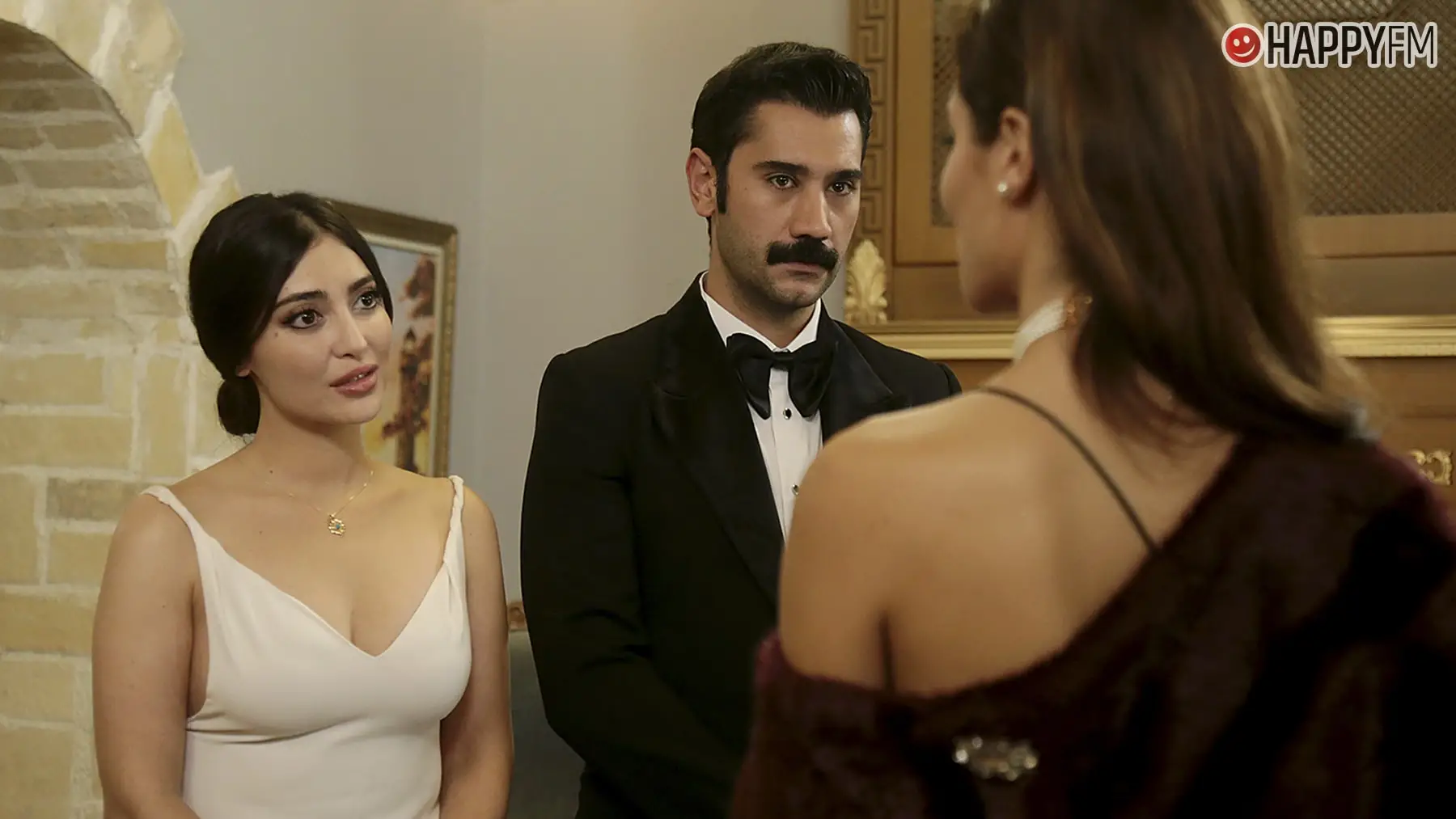 ‘Tierra amarga’, avance del capítulo de hoy: Züleyha, destrozada por embarazo de Müjgan