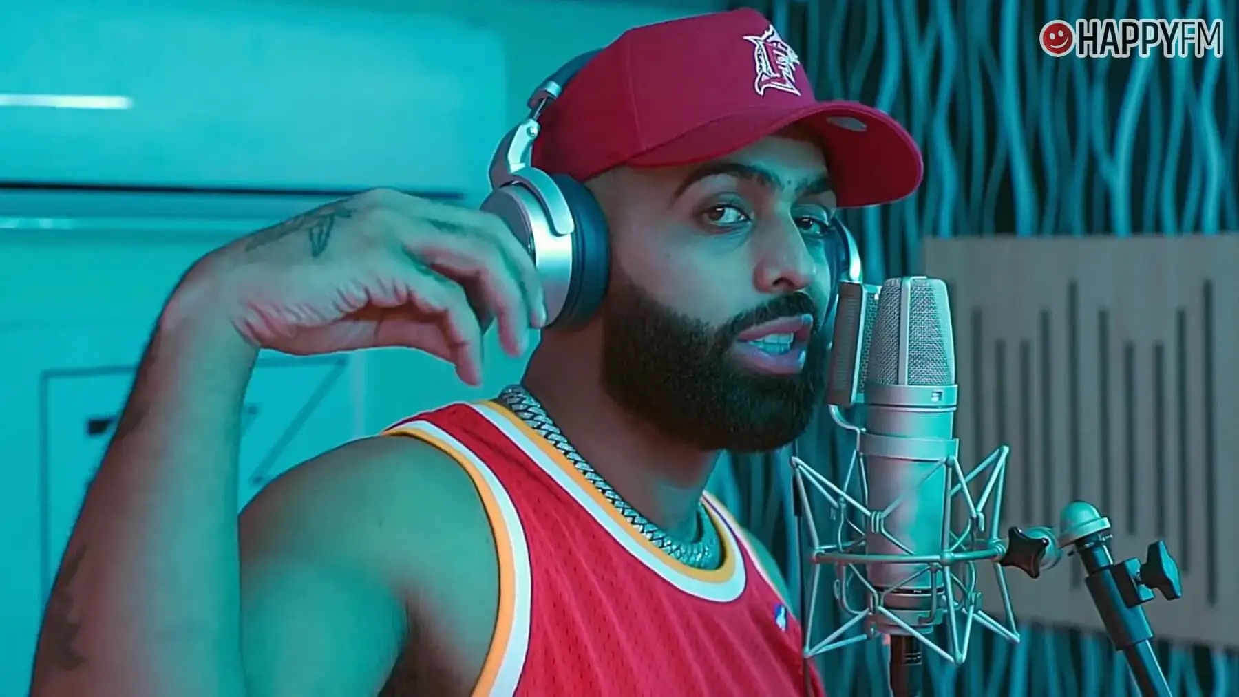 Eladio Carrión: 7 canciones perfectas para descubrir su música