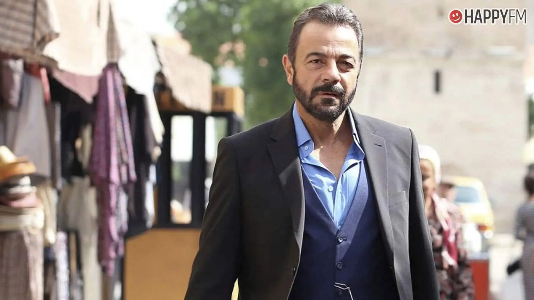 Kerem Alışık: su edad, su pareja y biografía de Fekeli en ‘Tierra amarga’