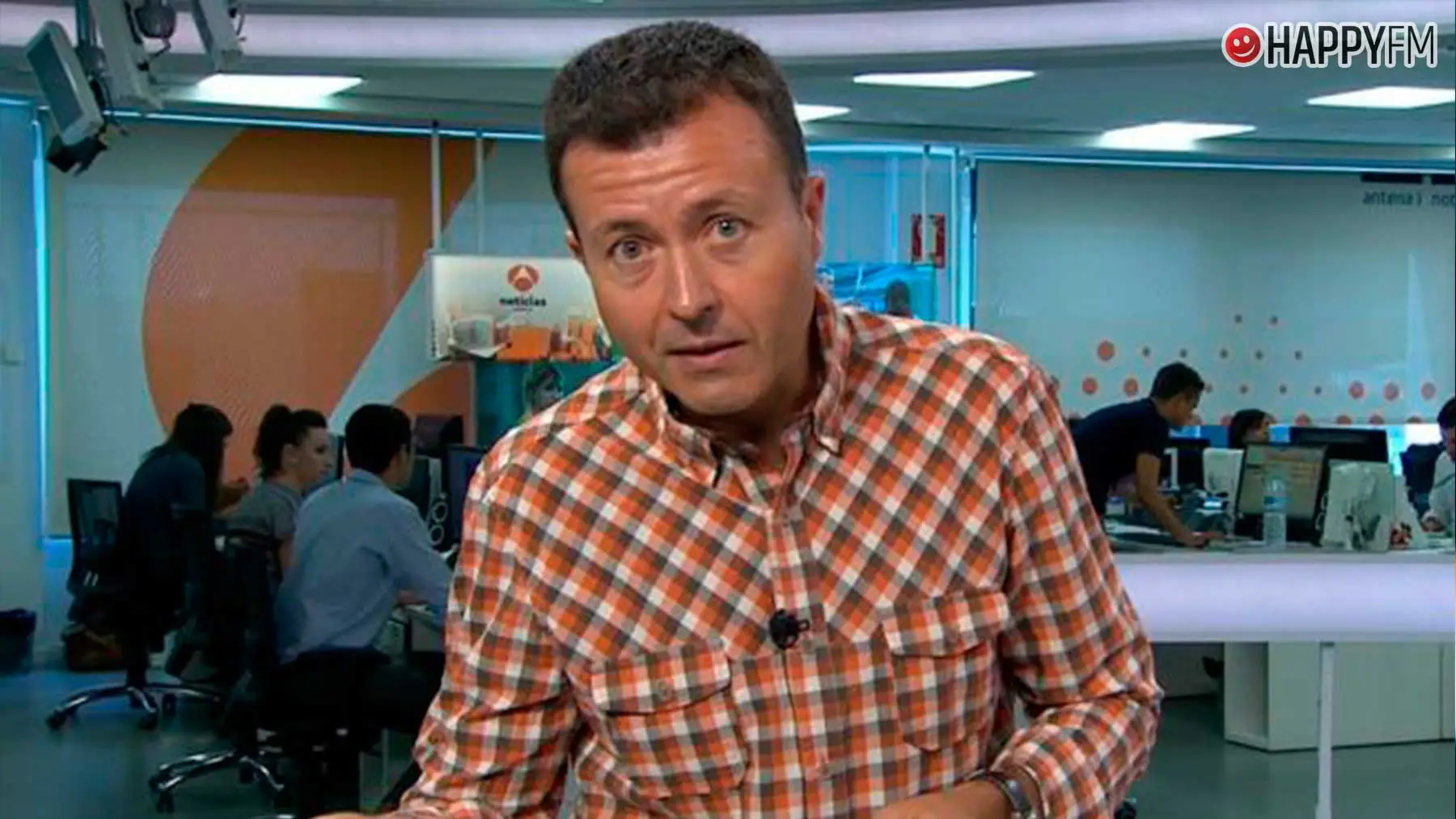 Manu Sánchez: su edad, su precipitada boda y biografía del presentador de Antena 3 Noticias