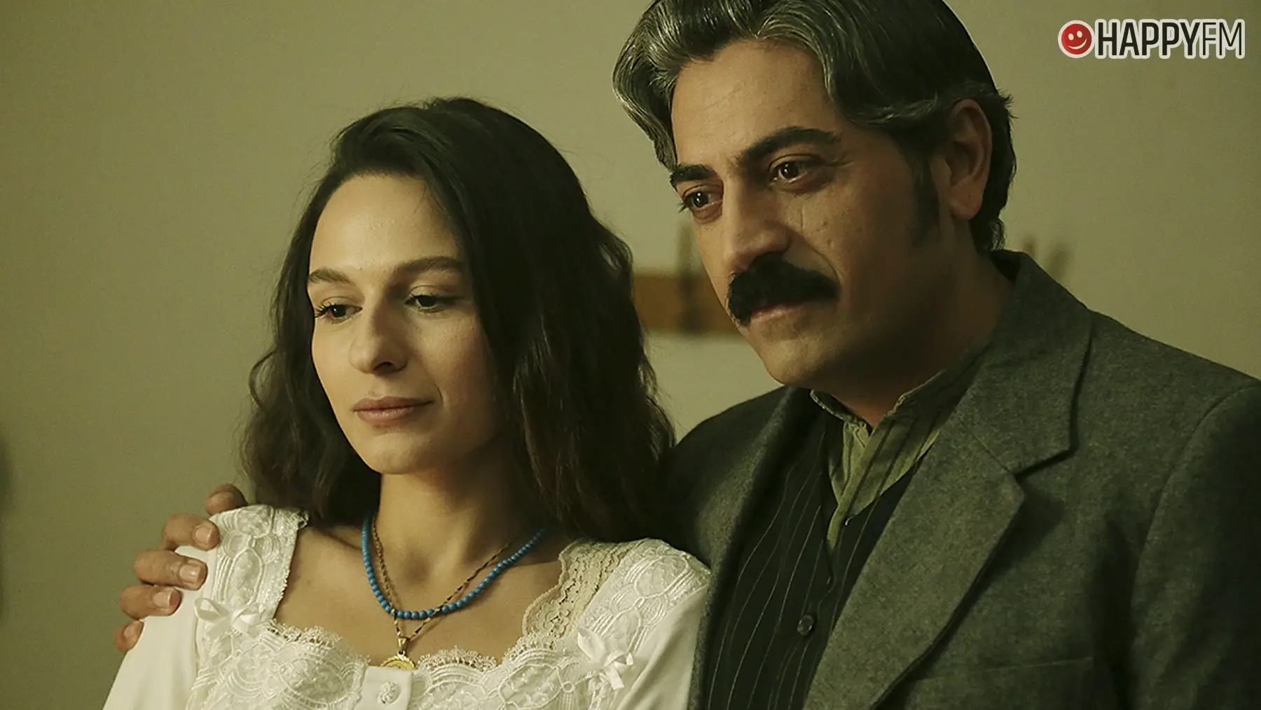 ‘Tierra amarga’, avance del capítulo de hoy: Saniye y Gaffur, felices con la llegada de Üzüm