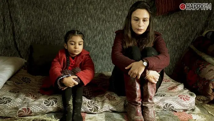 ‘Tierra amarga’, capítulo de hoy: Saniye descubre que la madre de Üzüm está enferma
