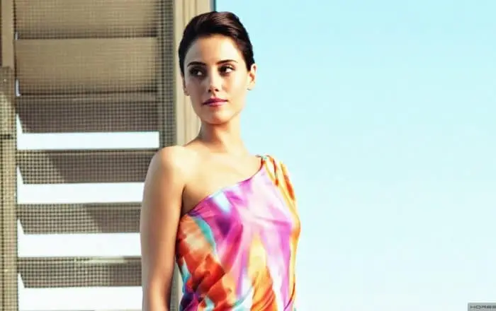 Cansu Dere: 5 cosas que no sabías de la protagonista de 'Infiel' 1