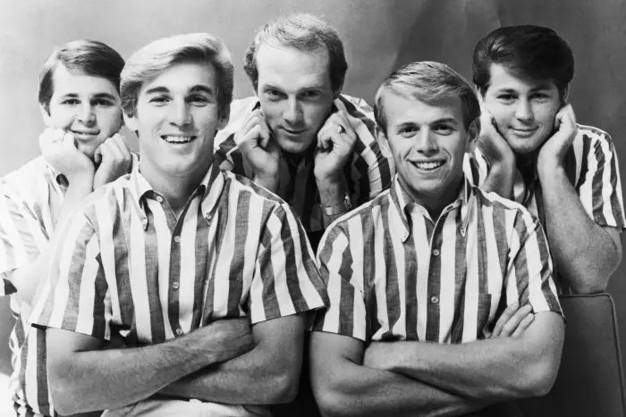 'Wouldn't it be nice' de The Beach Boys: Letra (en español), historia y video 1
