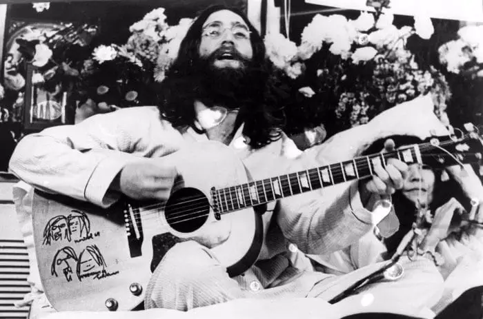 'Give Peace a Chance', de Jonh Lennon: letra (en español), historia y vídeo