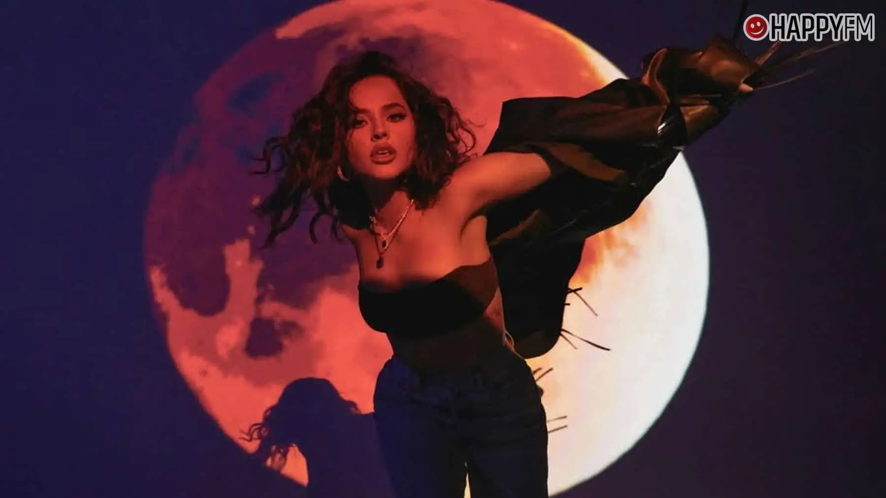 ‘Bailé con mi ex’, de Becky G: letra y vídeo