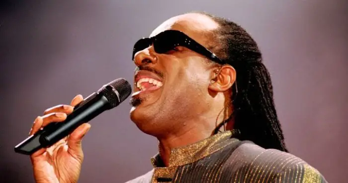 Antena 1 - Stevie Wonder - Isn't She Lovely - Letra e Tradução 