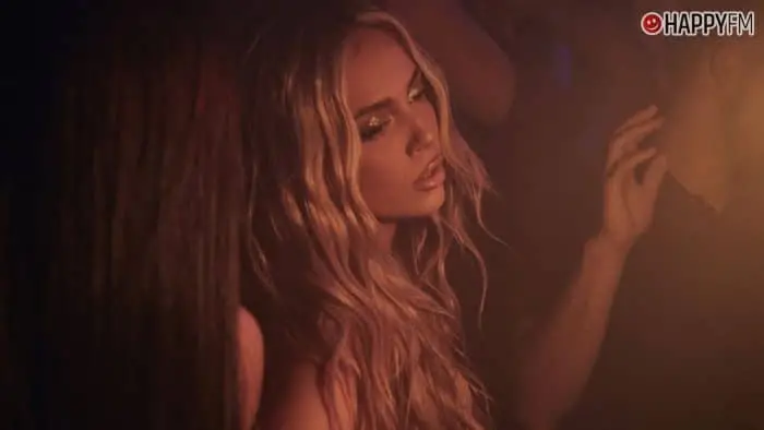 ‘Mezzanotte’, de Ana Mena: letra (en español) y vídeo