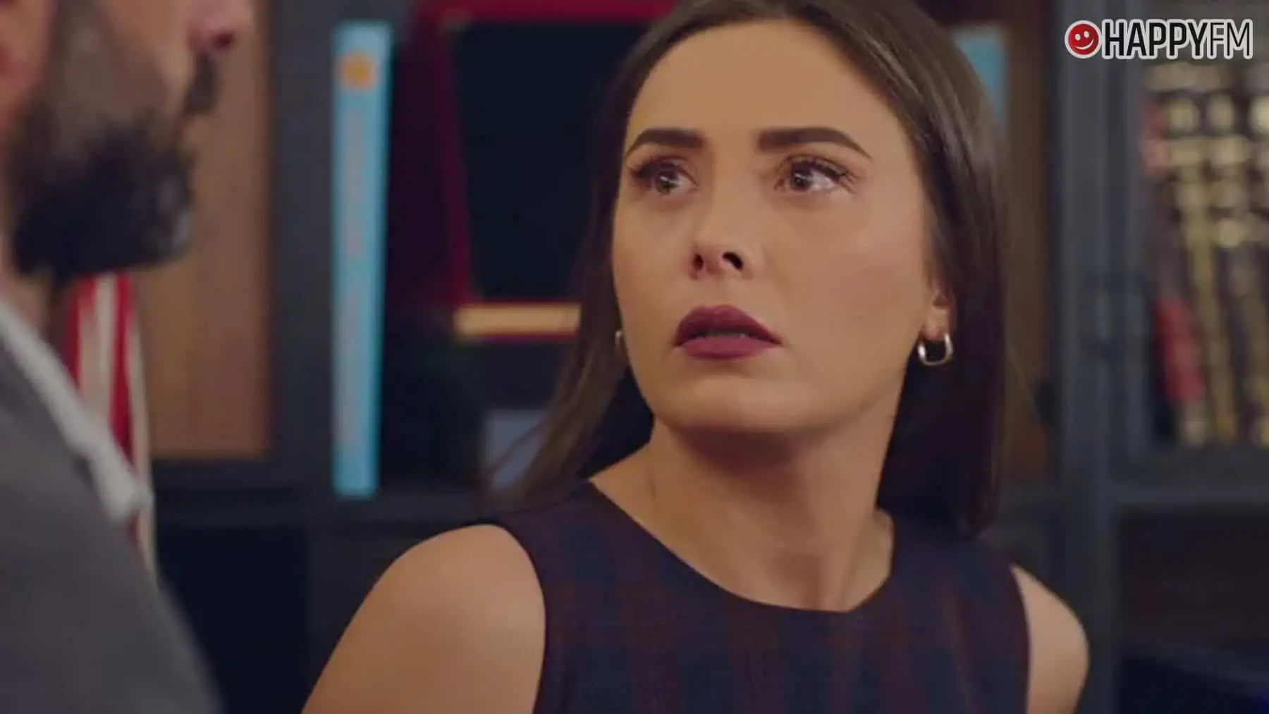 ‘Querida madre’, capítulo 35: Melek acusa a Nazli de provocar el incendio