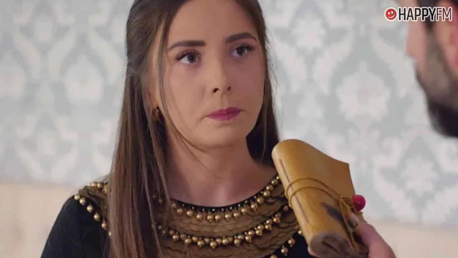 ‘Querida madre’, capítulo 41: Murat descubre que Nazli tiene el diario de Cemre