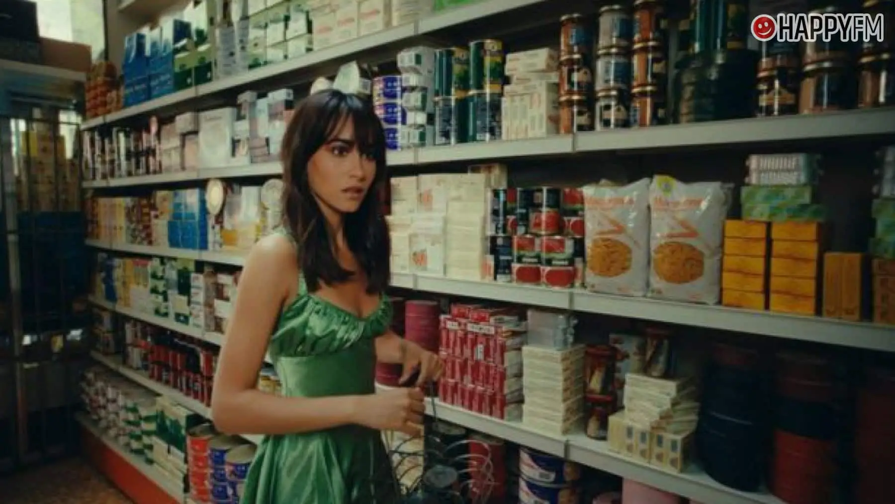 ‘Quieres’, de Aitana, Ptazeta y Emilia: letra y vídeo