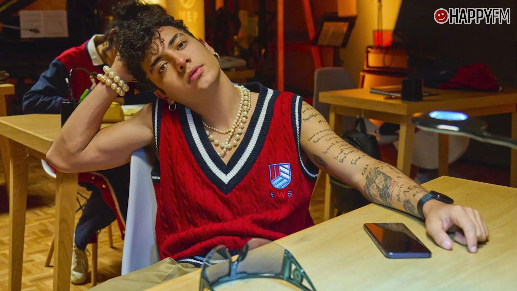 Saak: su edad, su pareja y biografía de Okane en ‘Rebelde’