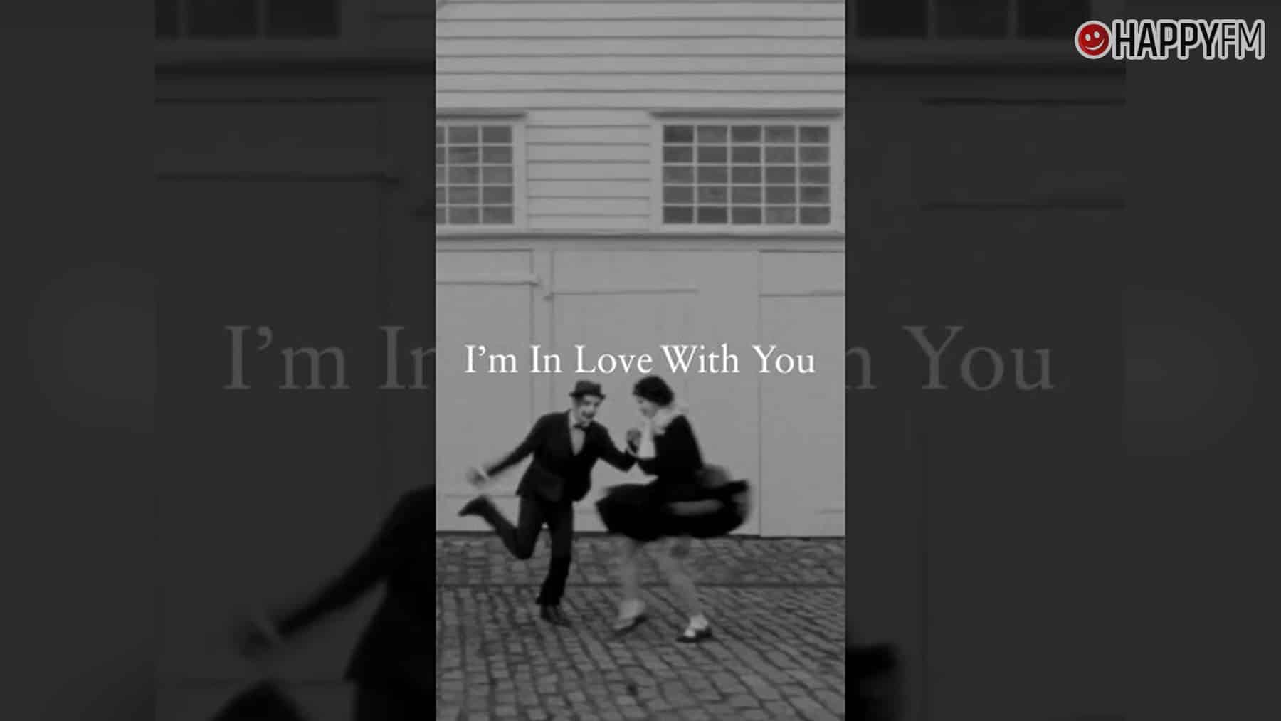 ‘I’m in love with you’, de The 1975: letra (en español) y vídeo