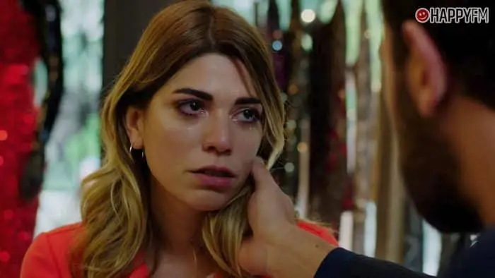 ‘Me robó mi vida’, capítulo 389: Orkun aprovecha la tristeza de Efsun para acercarse a ella