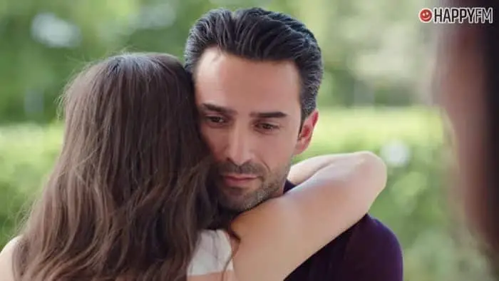 ‘Querida madre’, capítulo 112: Murat regresa a casa y Nazli no tarda en abrazarle
