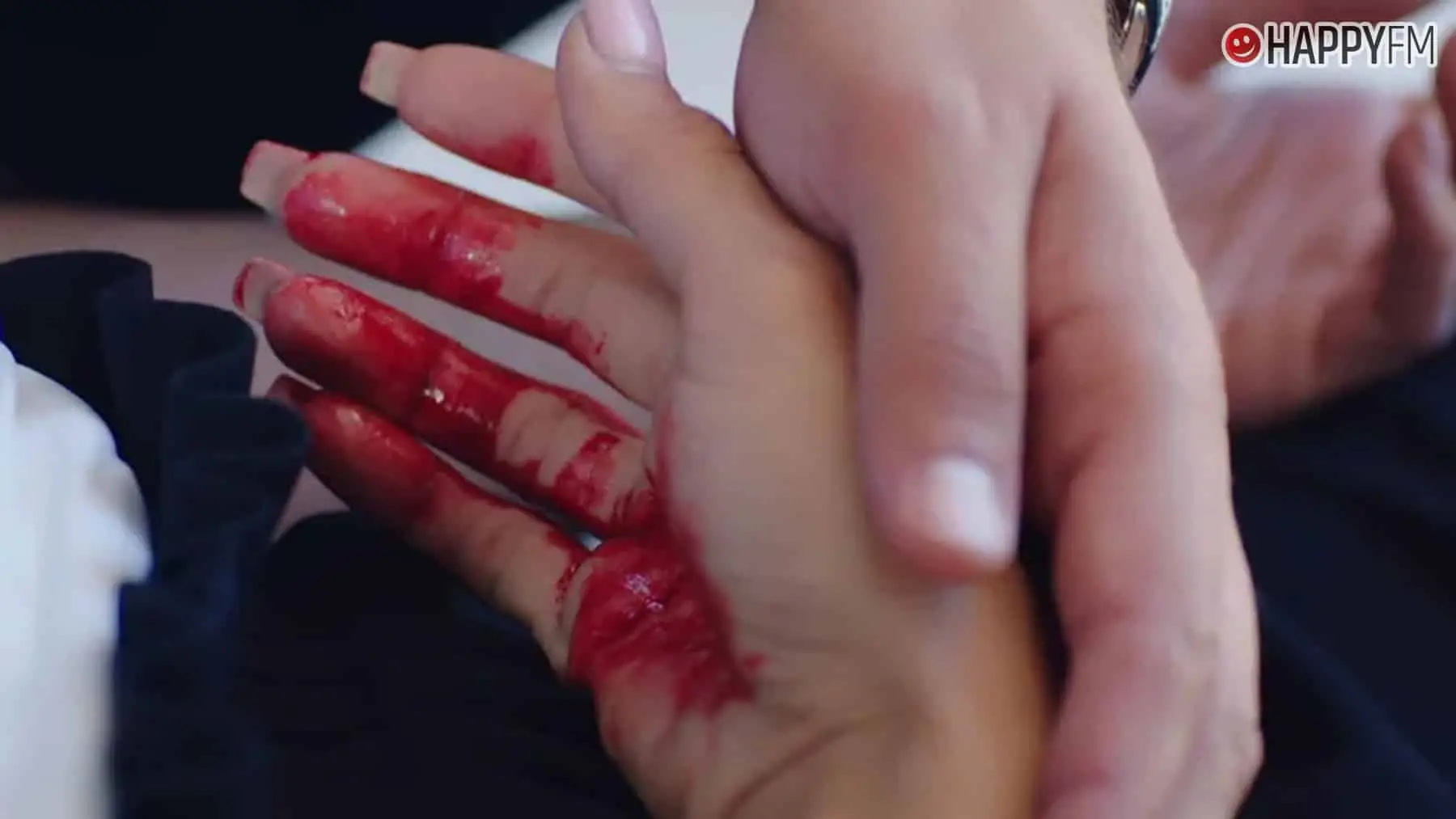 ‘Querida madre’, capítulo 135: Melek regresa a casa con Zeynep, pero gravemente herida