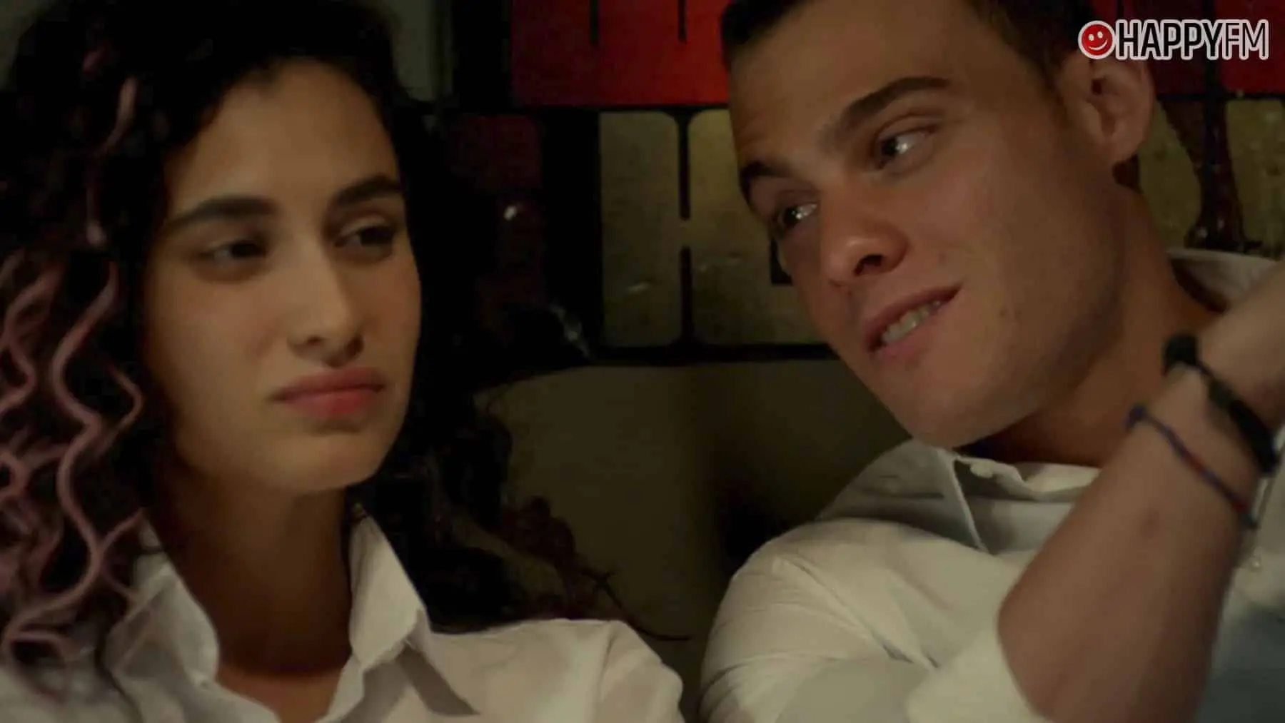 ‘Zeynep buscando a su padre’, capítulo 37: Kerem y Zeynep se han quedado encerrados y pasan la noche juntos