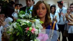 ‘Zeynep buscando a su padre’, capítulo 46: Jale, emocionada por la despedida de los alumnos