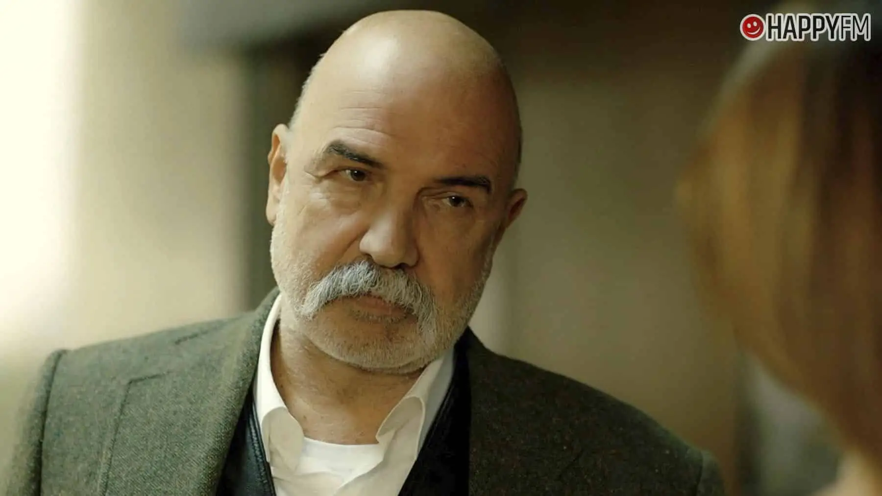 Altan Gördüm: su edad, su pareja y biografía de Hasmet Çolak en ‘Tierra amarga’