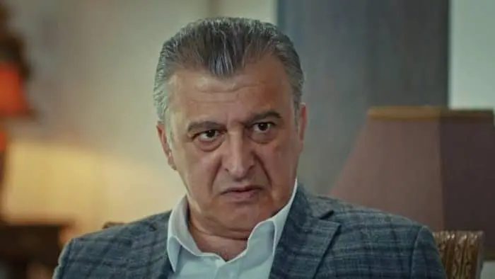 Hüseyin Avni Danyal: su edad, su pareja y biografía de Metin en 'Secretos de familia' 1