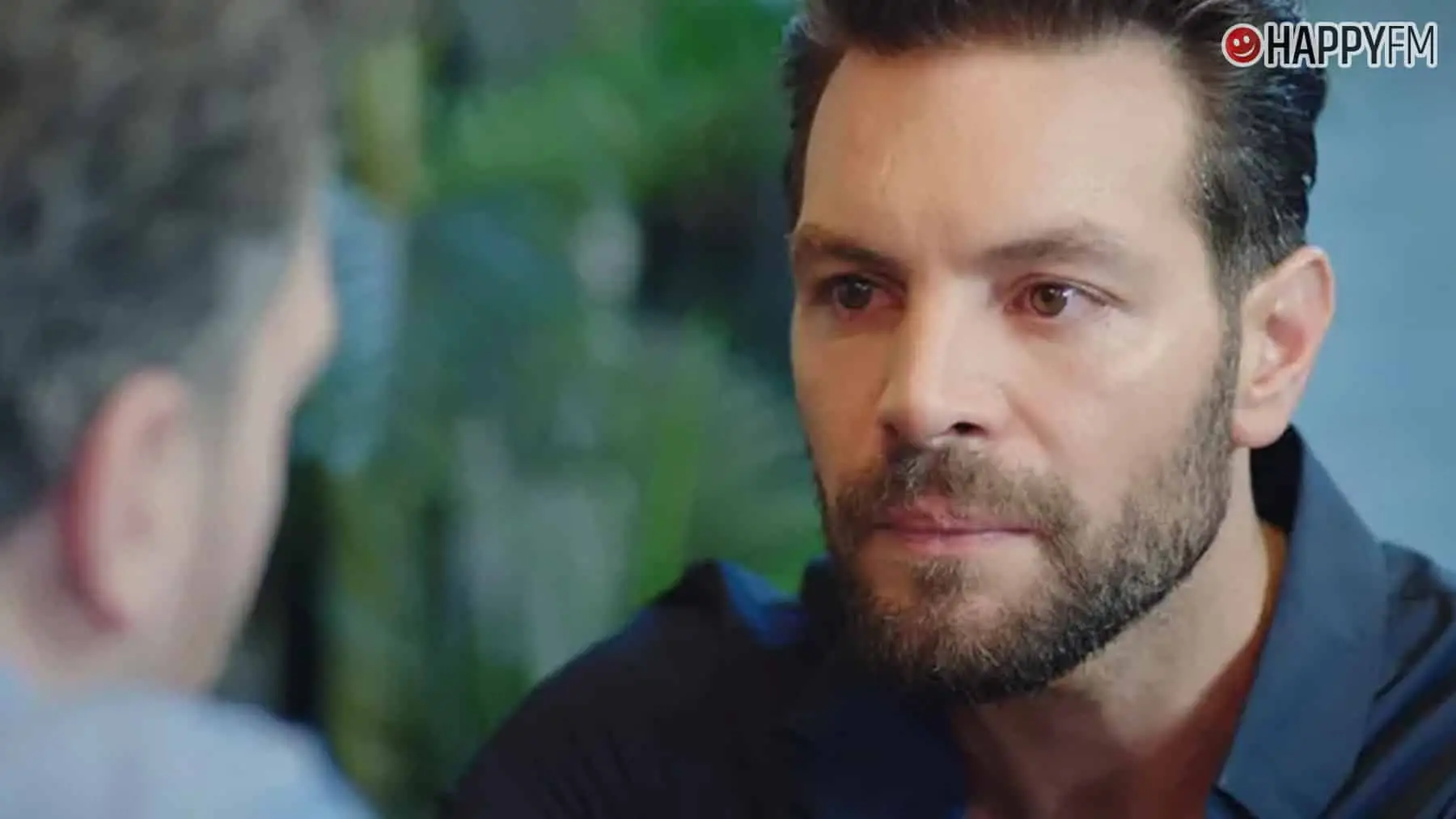 ‘Querida madre’, capítulo 162: Murat escucha una conversación de Nazli a escondidas