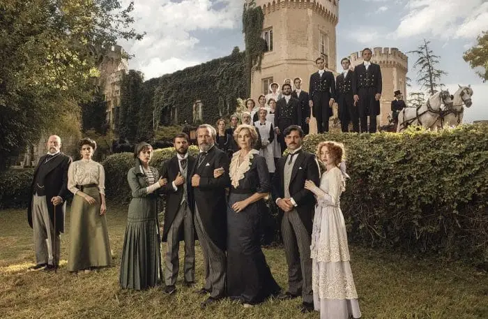 Enrique Fortún: su edad, su pareja y biografía de Lope Ruíz en 'La Promesa' 1