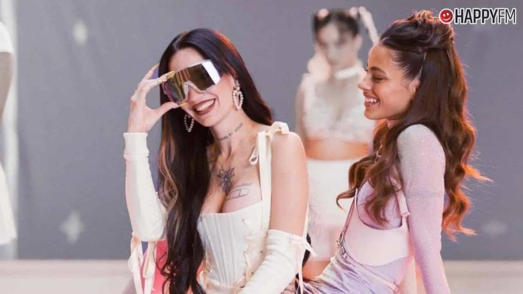 ‘Muñecas’, de Tini, La Joaqui y Steve Aoki: letra y vídeo