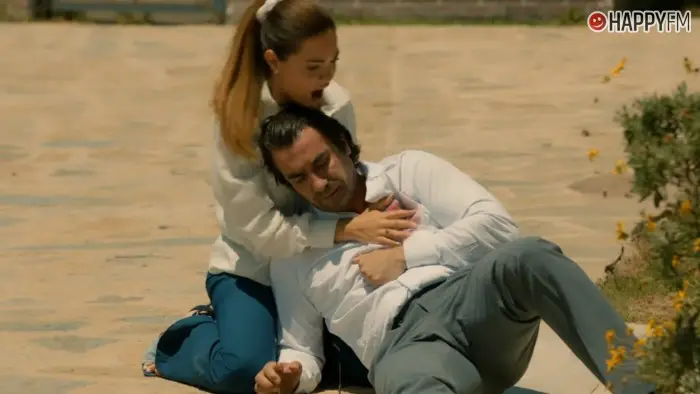 ‘Tierra amarga’, avance del capítulo de hoy: Hakan muere a manos de Betül tras salvarle la vida a Züleyha