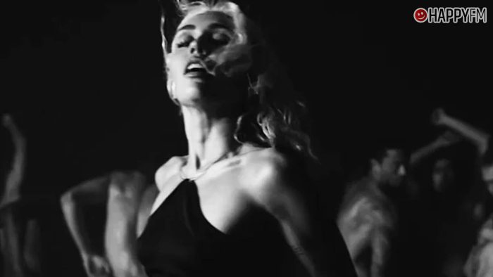 ‘River’, de Miley Cyrus: letra (en español) y vídeo