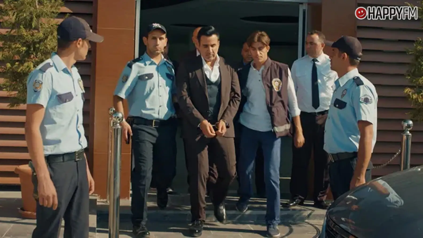 ‘Entre el amor y el odio’, capítulo 262: Ali, detenido por las autoridades