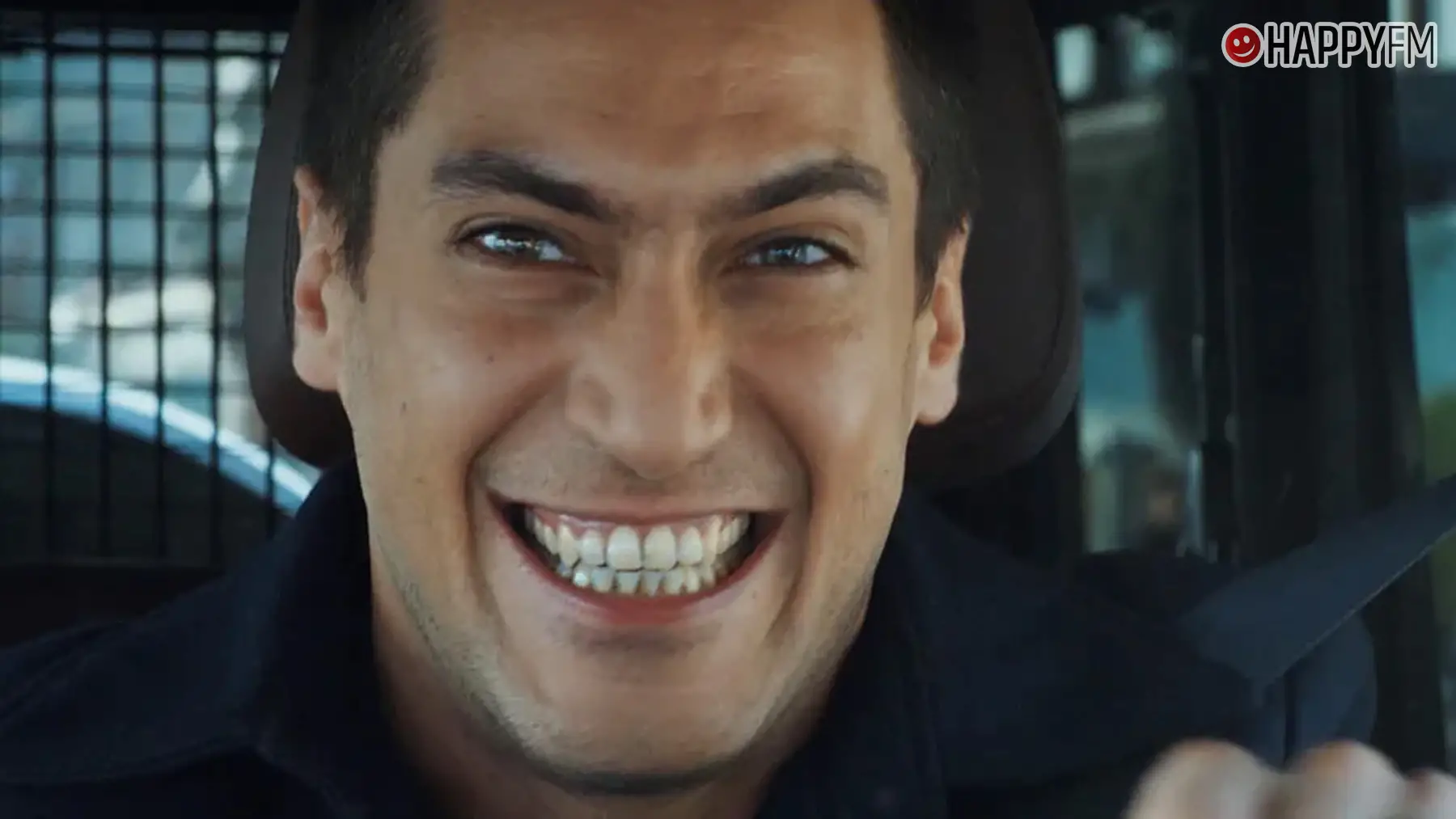 ‘Perla negra’, capítulo 65: Vural preocupa a su familia al estar fuera de control