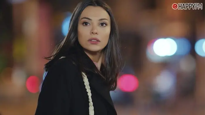 ‘Pecado original’, avance del capítulo de hoy: Leyla, muy angustiada, cree que ha visto al hombre que la ha estado persiguiendo