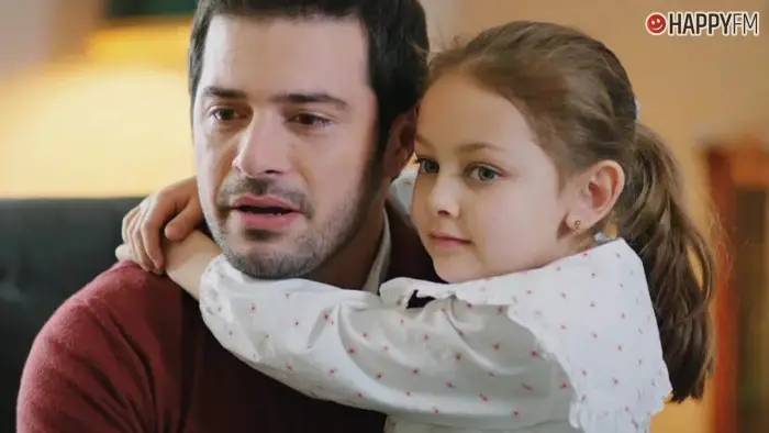 ‘Querida madre’, capítulo 338: Kenan, cada vez más integrado en la familia Aslan