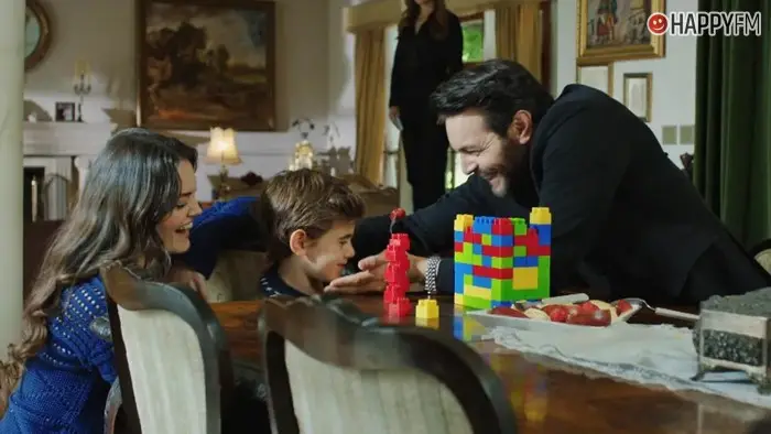 ‘Querida madre’, capítulo 346: Burcu teme perder la custodia de Ian