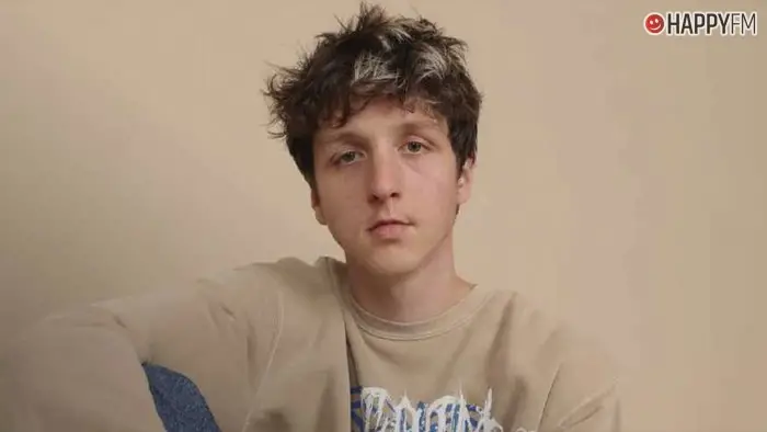 Powfu: el artista canadiense que se hizo viral con Death Bed