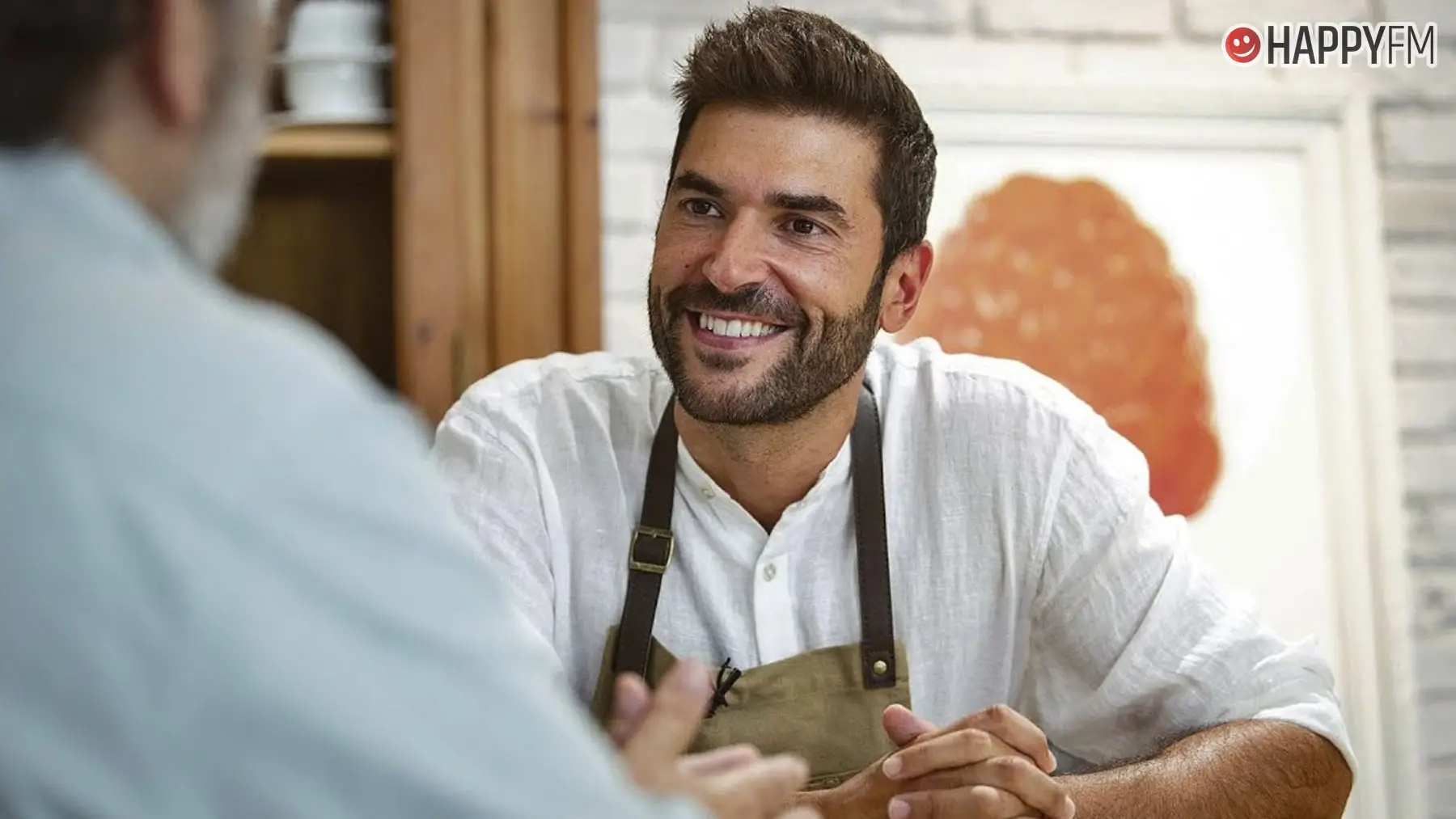 Iván Mariñas: su edad, su pareja y biografía del presentador de ‘Estache Bo’ y ex concursante de ‘MasterChef’