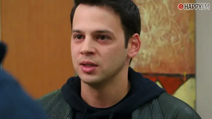 ‘Hermanos’, capítulo 37 (Temporada 3): Ömer, Ogulcan y Sarp, acusados de cometer un crimen