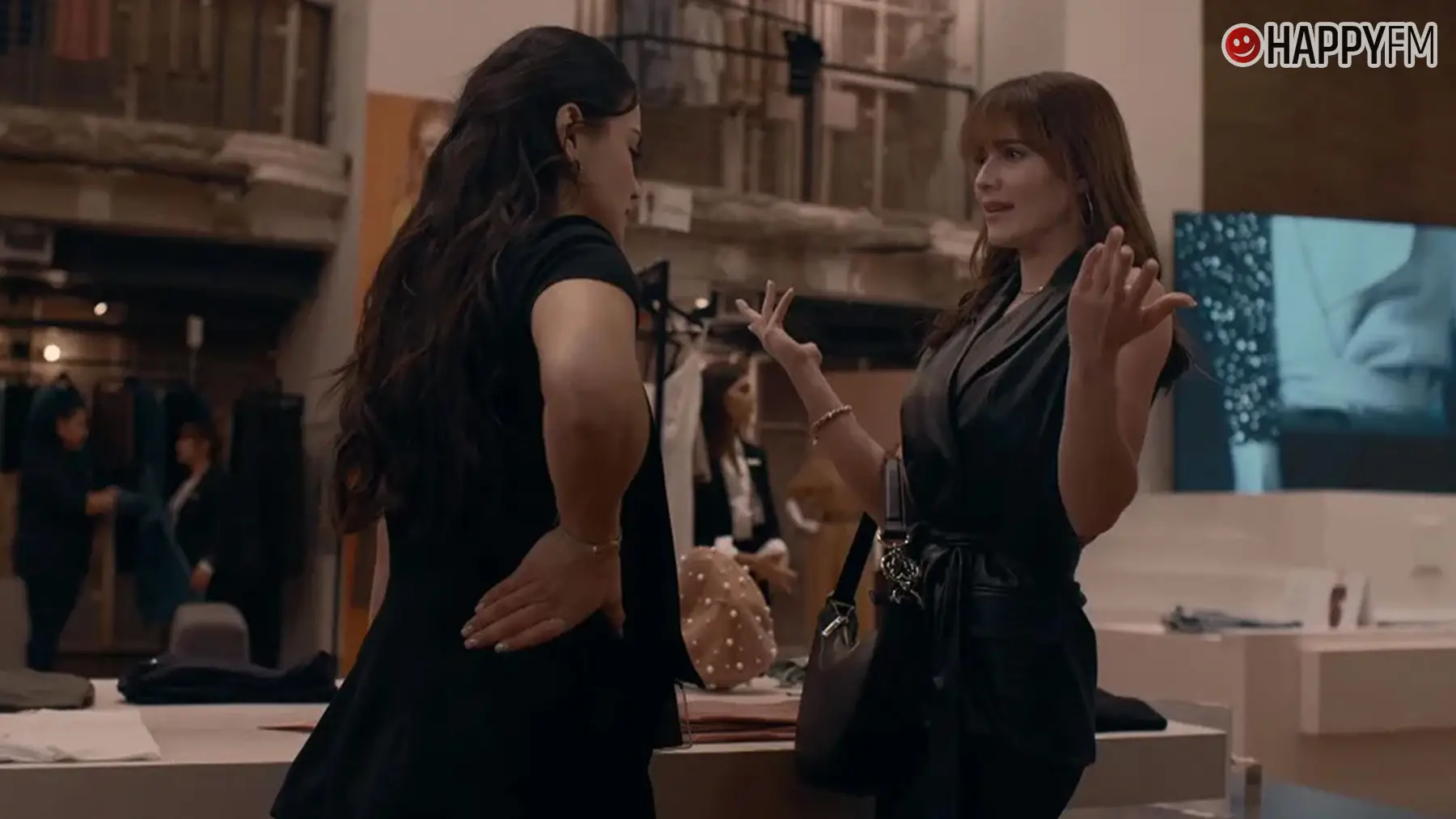 ‘Vuelve a mí’, capítulo 38: Liana acude al puesto de trabajo de Nuria para que la joven pierda los papeles