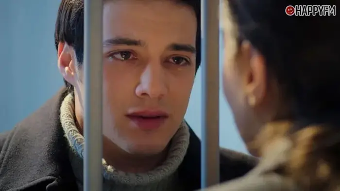 ‘Karagül: Tierra de secretos’, capítulo 170: Baran visita a Narin en prisión tras descubrir que apuñaló a Ebru