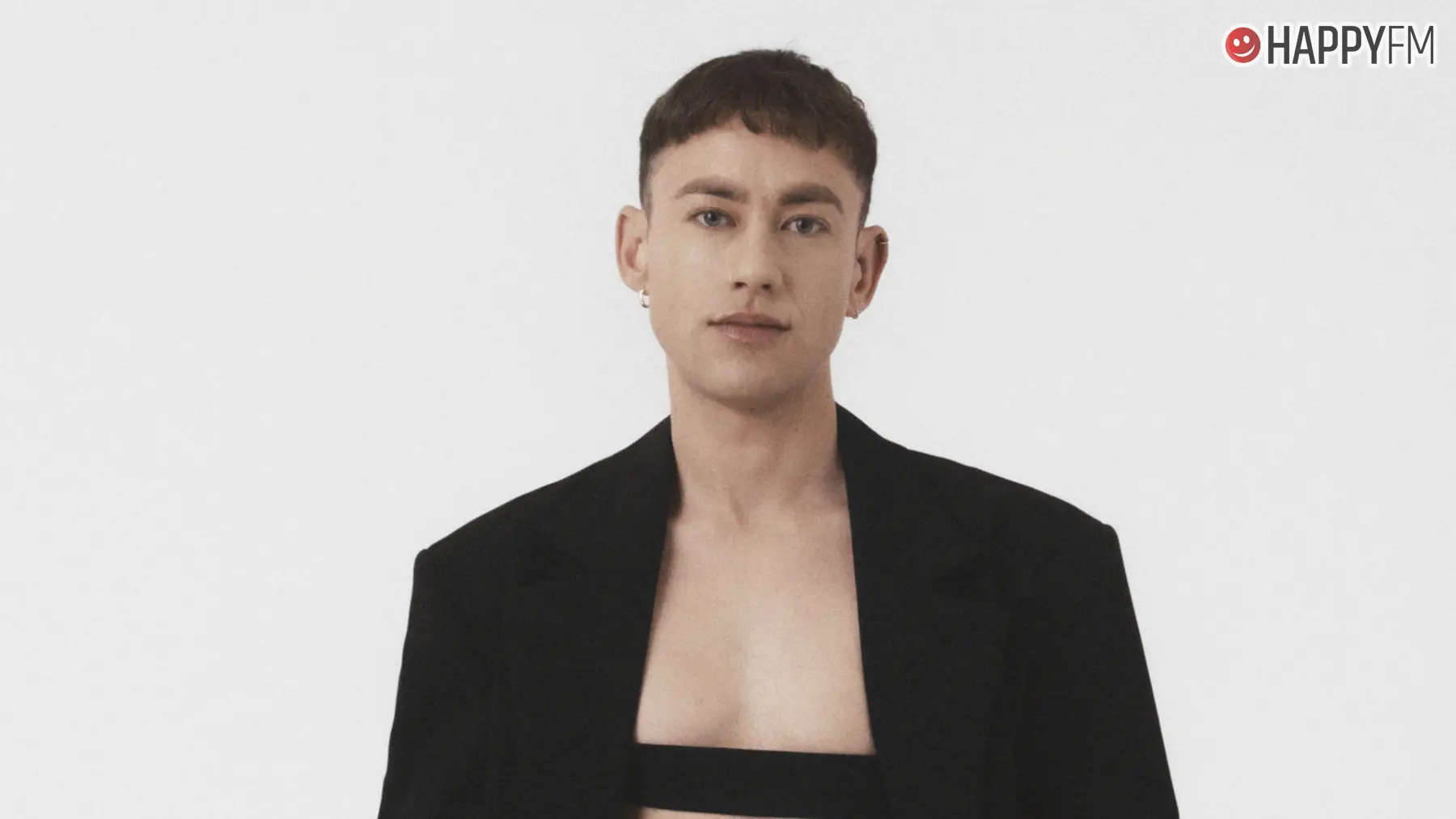 Reino Unido busca ganar Eurovisión con ‘DIZZY’ de Olly Alexander