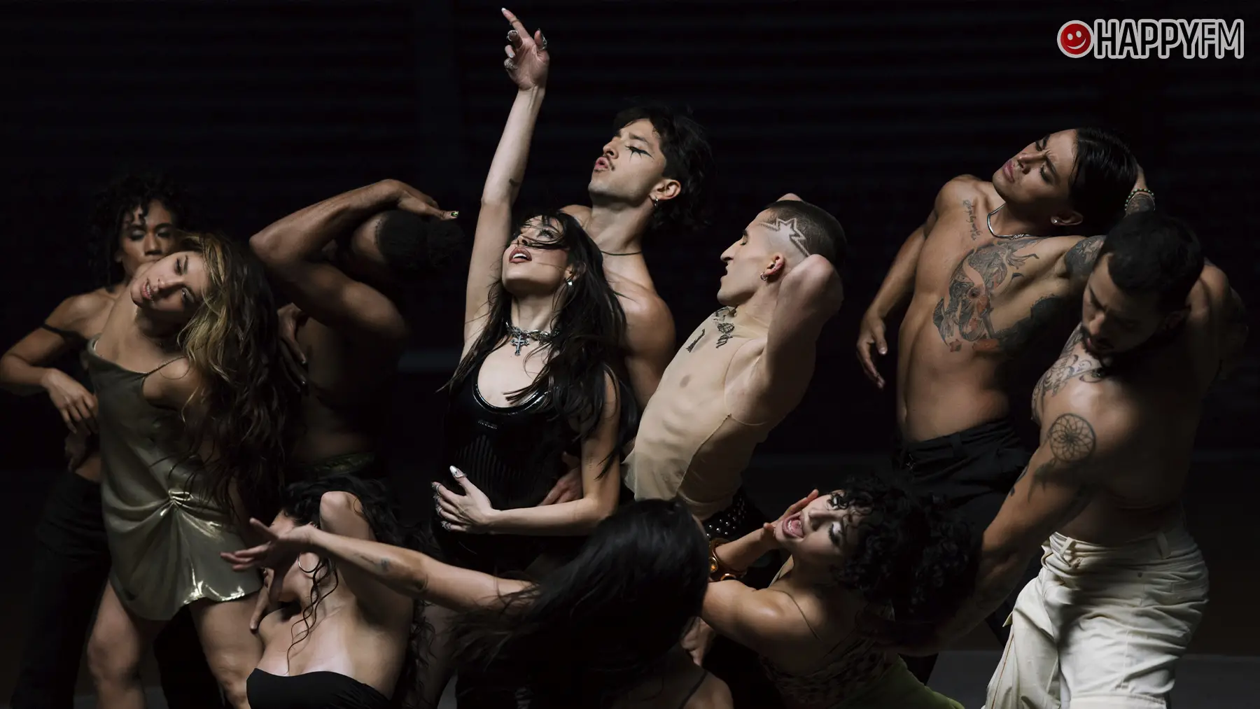 Danna enciende las redes con su lado más seductor en el videoclip de ‘Atari’