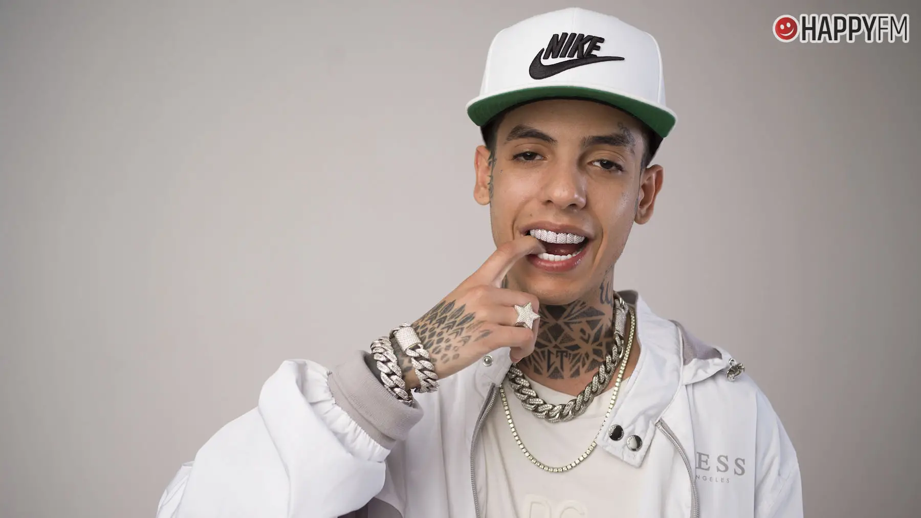 Natanael Cano: su edad, su pareja y biografía del cantante mexicano