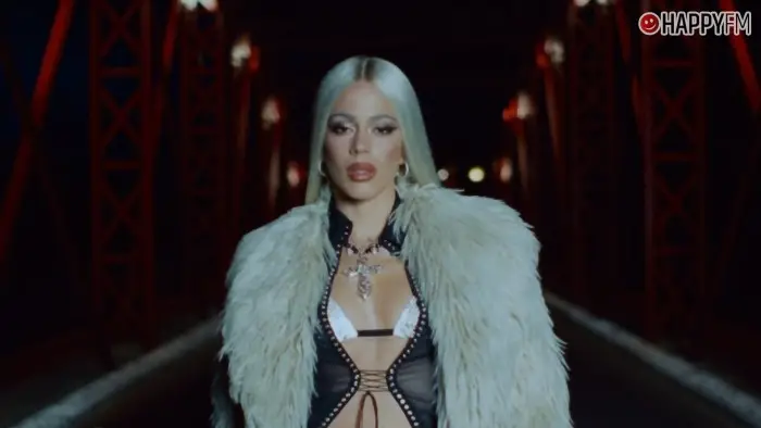 ‘posta’, de TINI: letra y vídeo