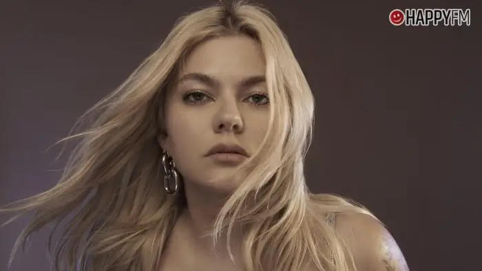 La francesa Louane toma el relevo de Slimane con ‘Maman’ en Eurovisión 2025 :Letra y video