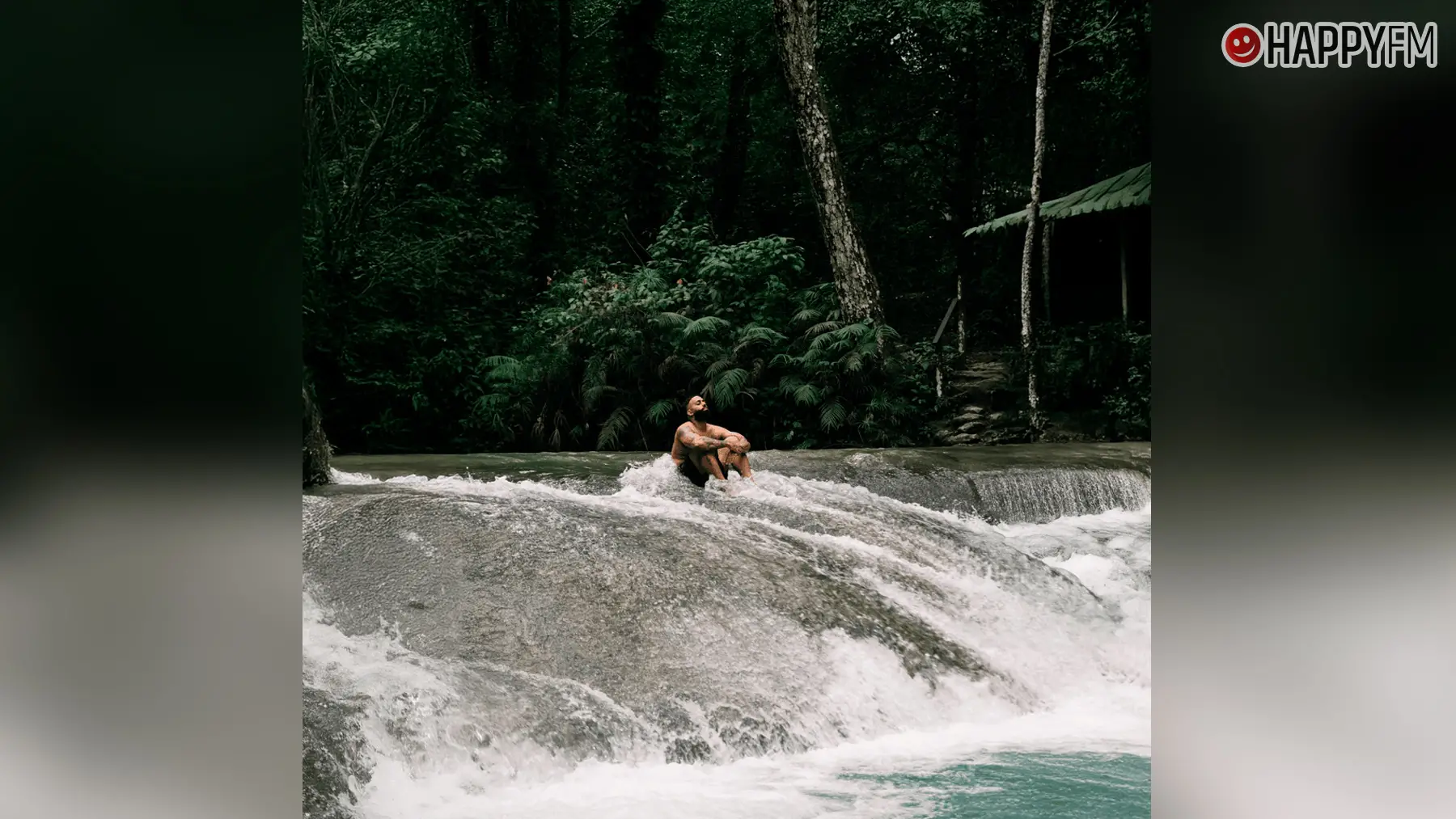 ‘Buenos Días’, de Eladio Carrión: letra y vídeo