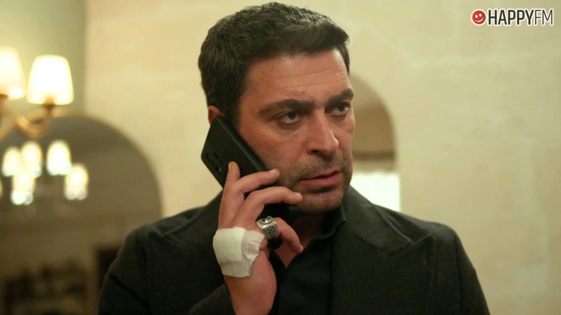 ‘En tierra lejana’, capítulo 17 (Temporada 1): Cihan se resiste a divorciarse de Alya